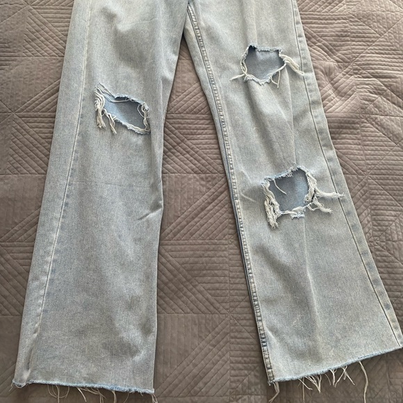 Wide Leg Ripped Jeans - Picture 2 of 3